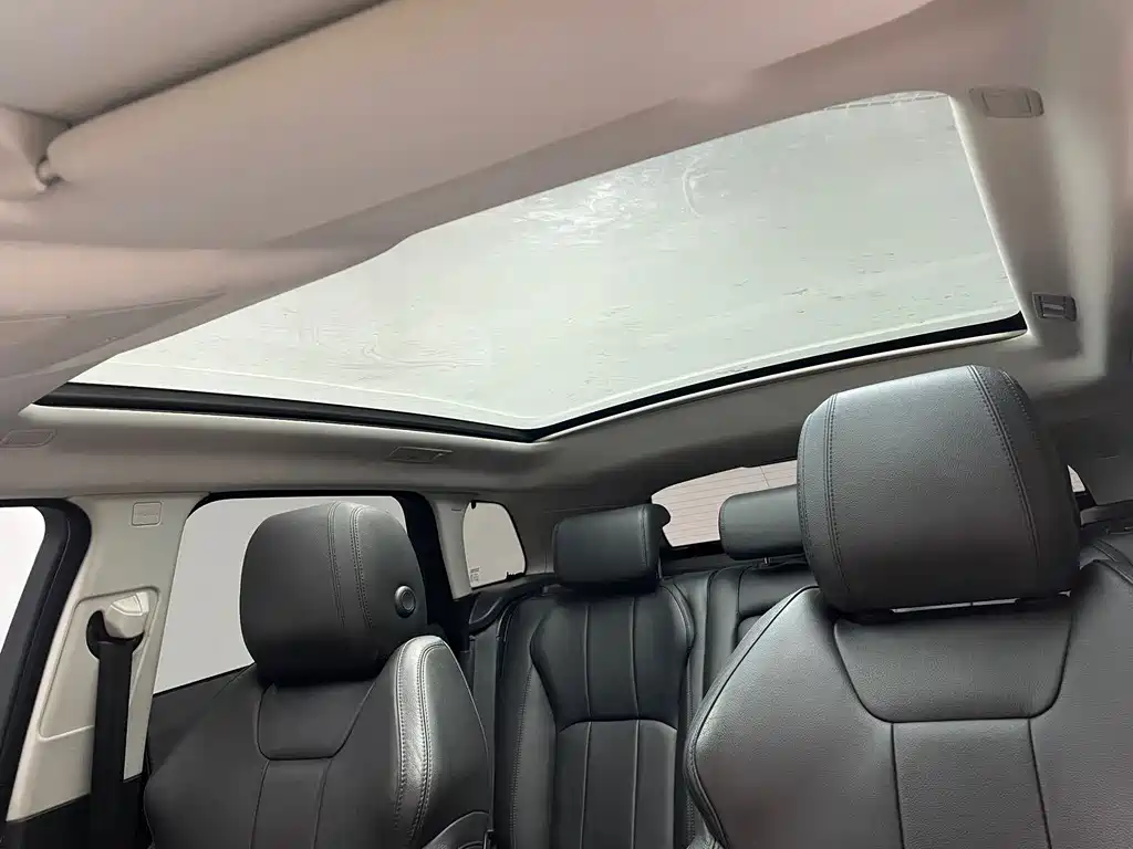 Land Rover Evoque — фото 13