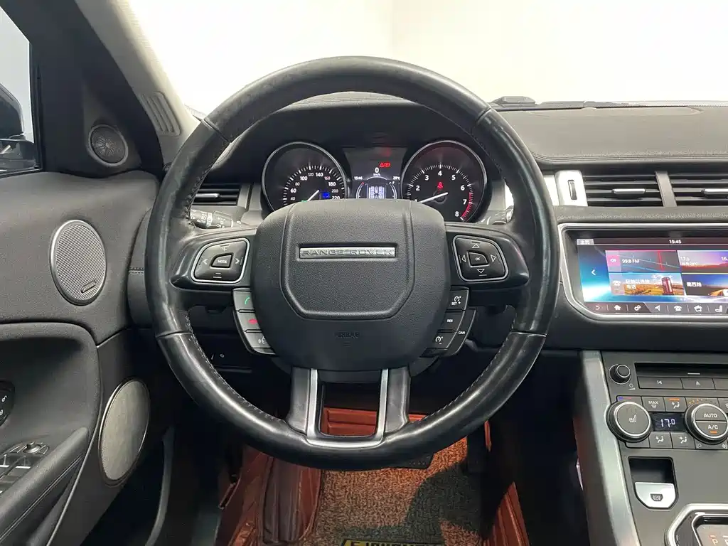 Land Rover Evoque — фото 15