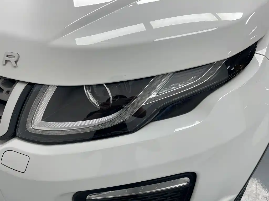 Land Rover Evoque — фото 17