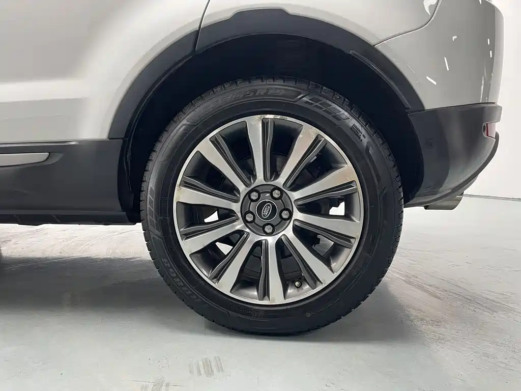 Land Rover Evoque — фото 19