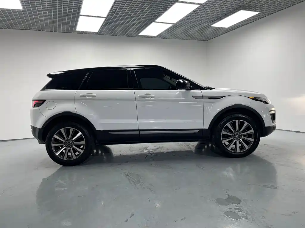 Land Rover Evoque — фото 6
