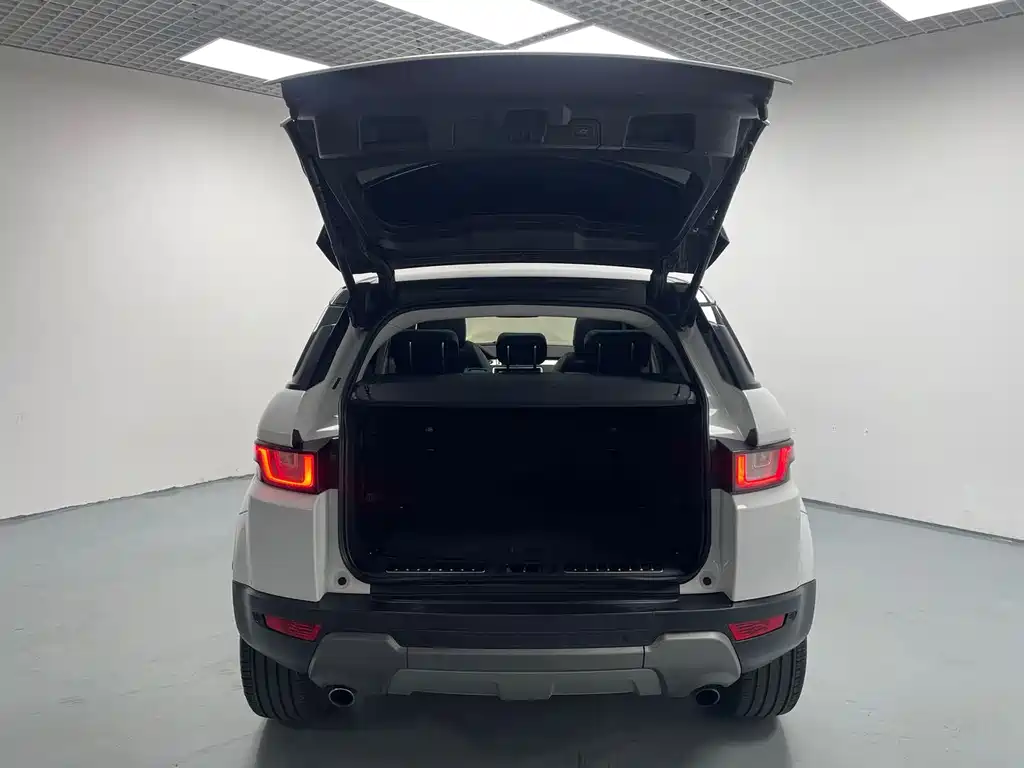 Land Rover Evoque — фото 10