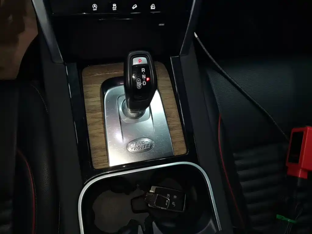Land Rover Discovery Sport — фото 14
