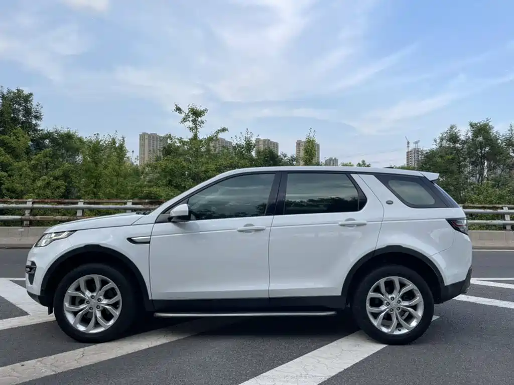 Land Rover Discovery Sport — фото 19