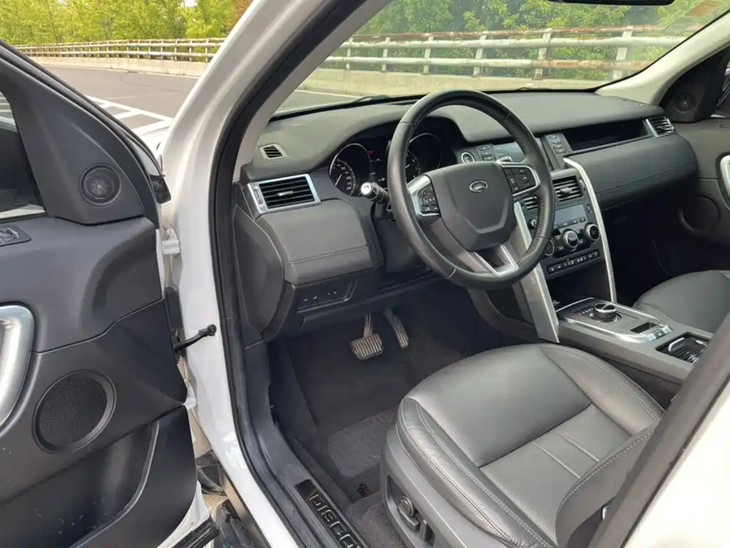 Land Rover Discovery Sport — фото 6