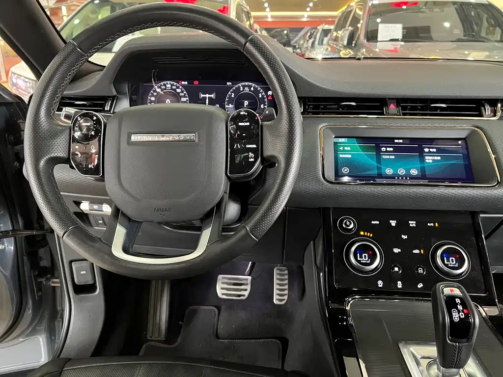 Land Rover Evoque — фото 13
