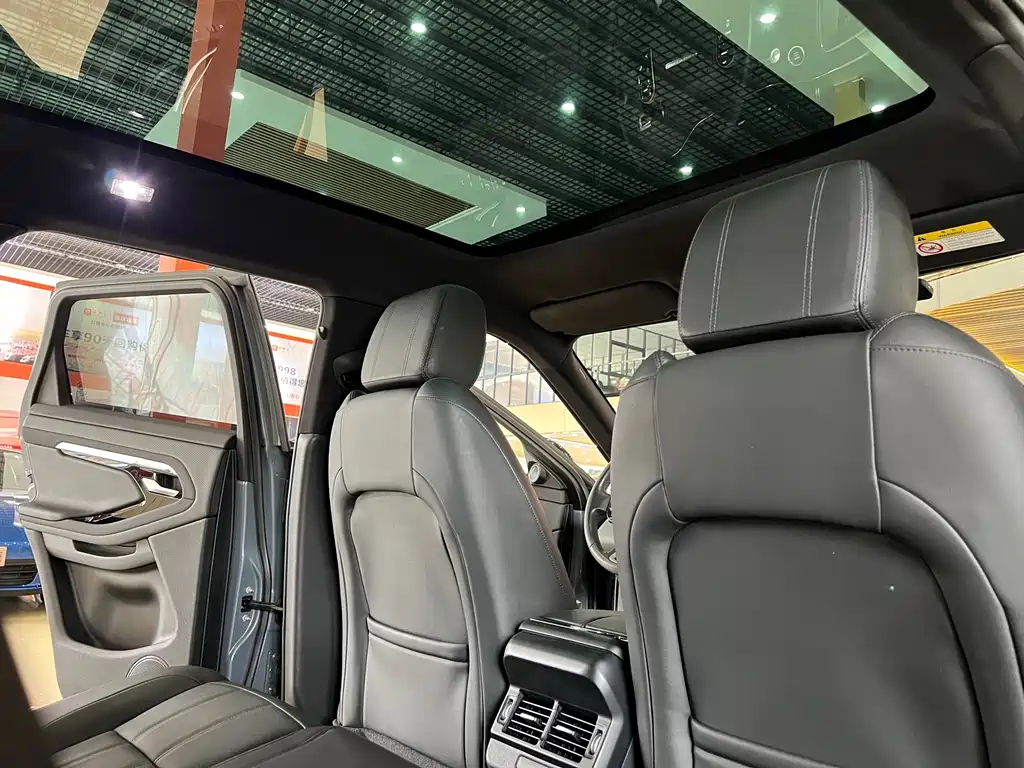 Land Rover Evoque — фото 17