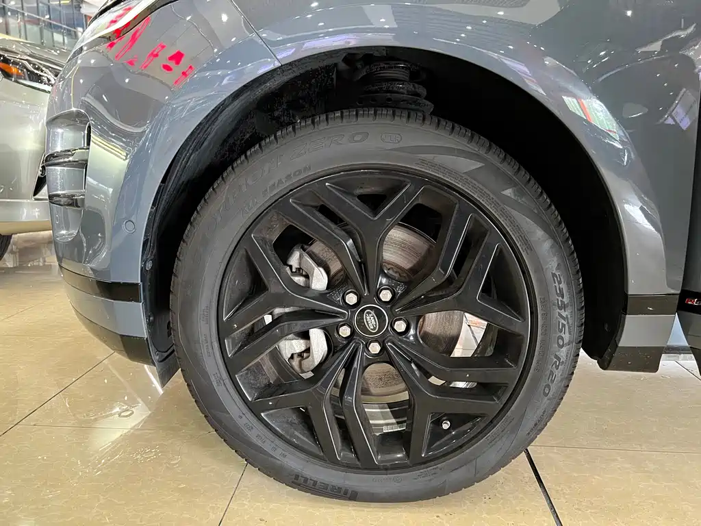 Land Rover Evoque — фото 18