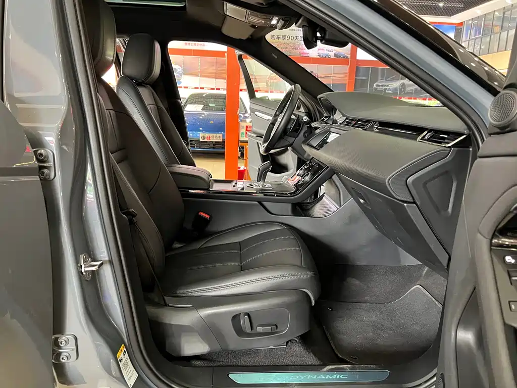 Land Rover Evoque — фото 9
