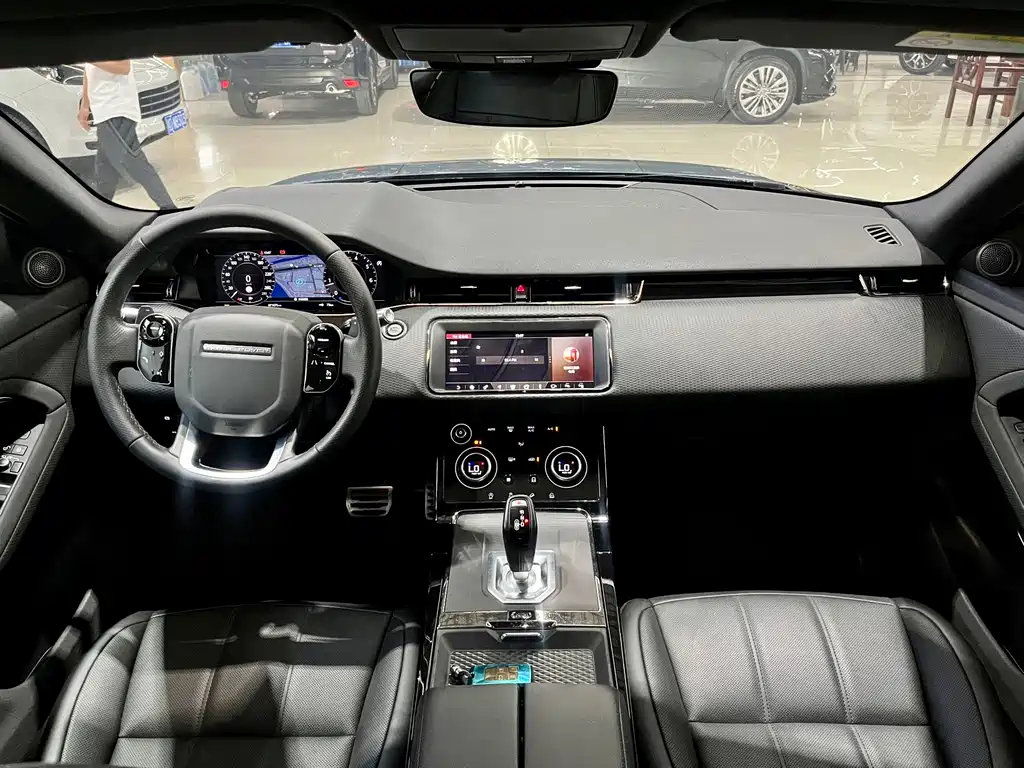 Land Rover Evoque — фото 11