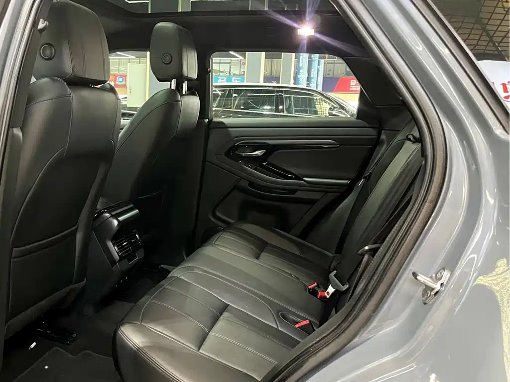 Land Rover Evoque — фото 13
