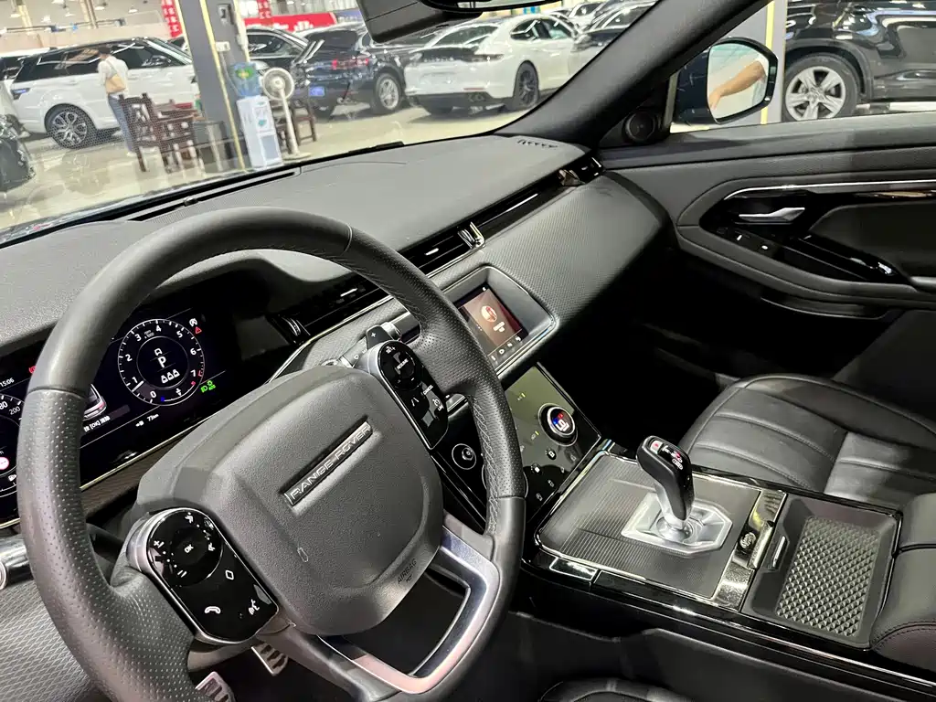Land Rover Evoque — фото 10