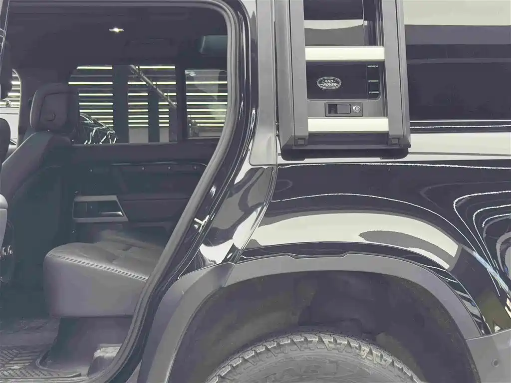 Land Rover Defender — фото 7