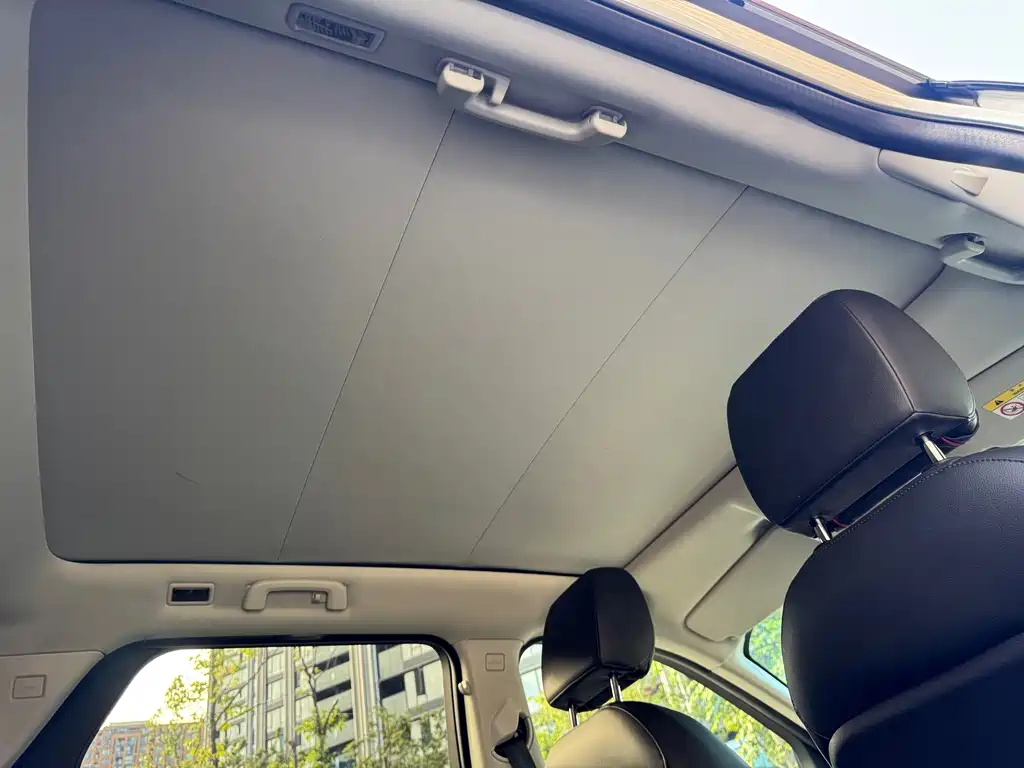 Land Rover Discovery Sport — фото 19