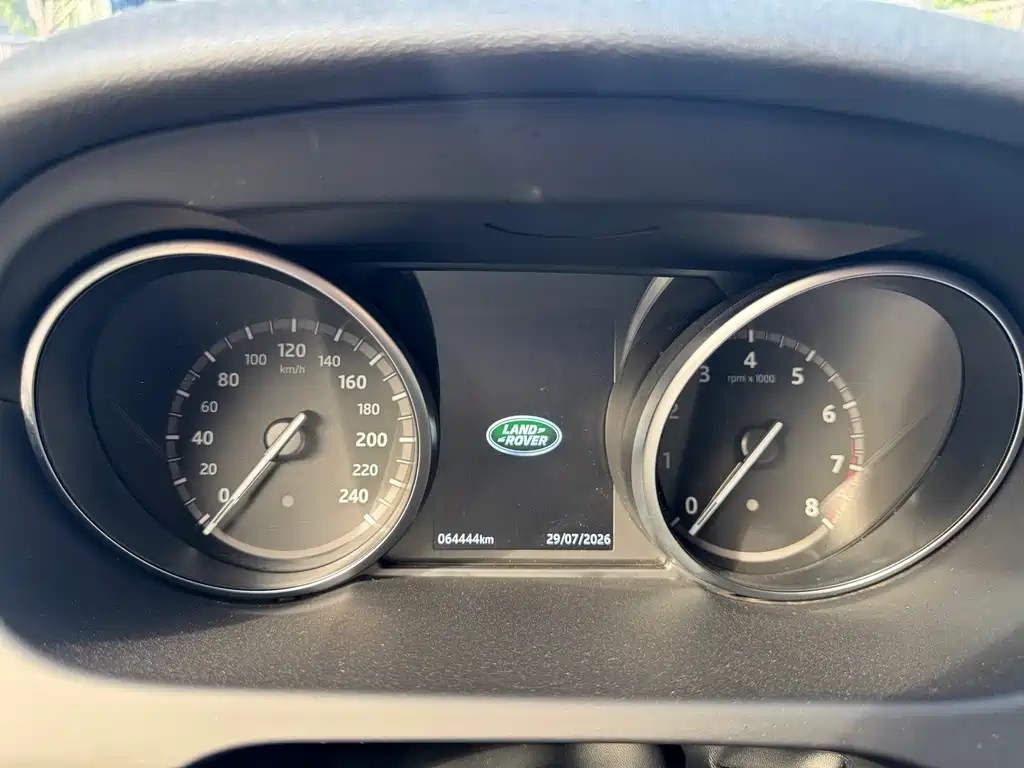 Land Rover Discovery Sport — фото 10