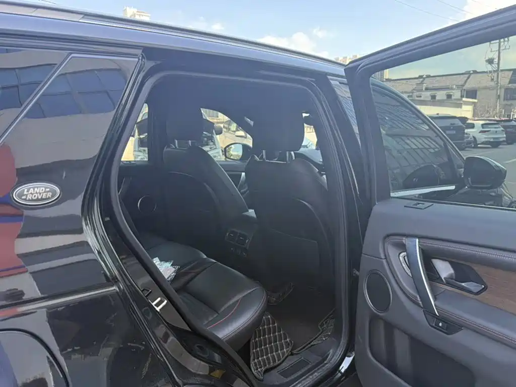 Land Rover Discovery Sport — фото 14