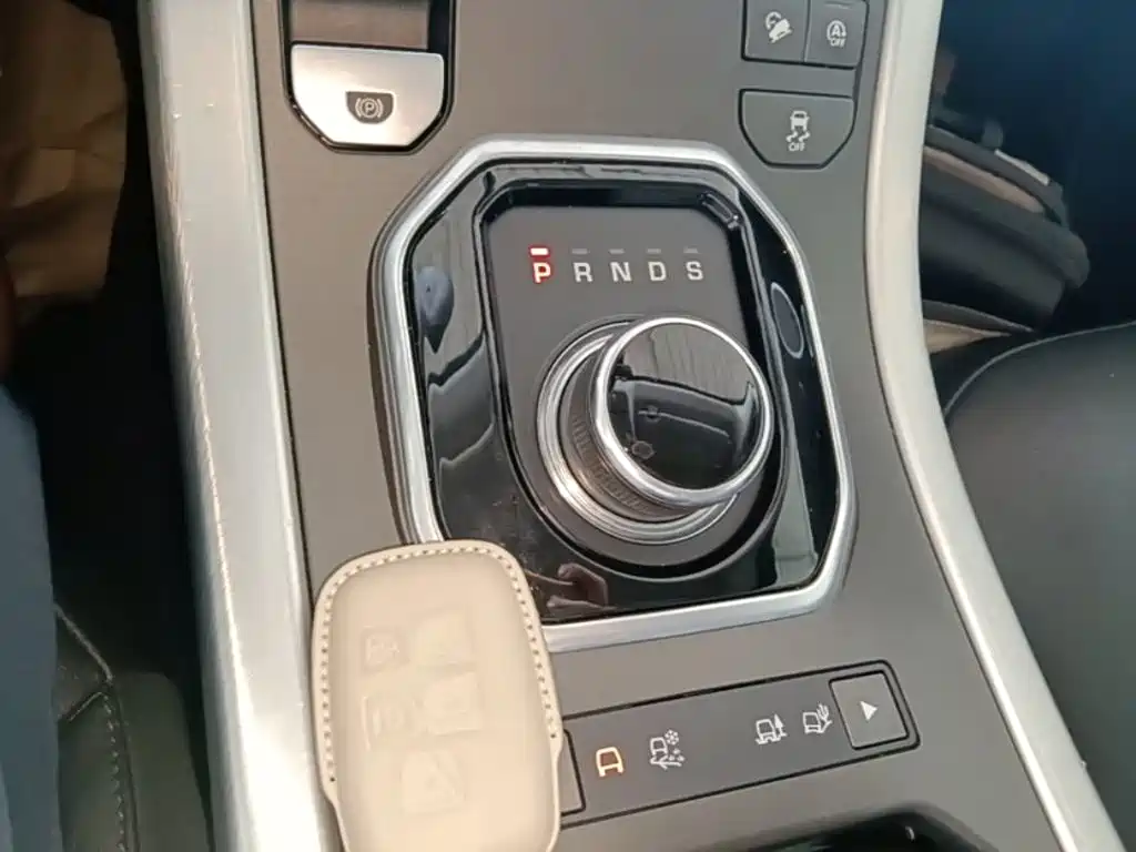 Land Rover Evoque — фото 14