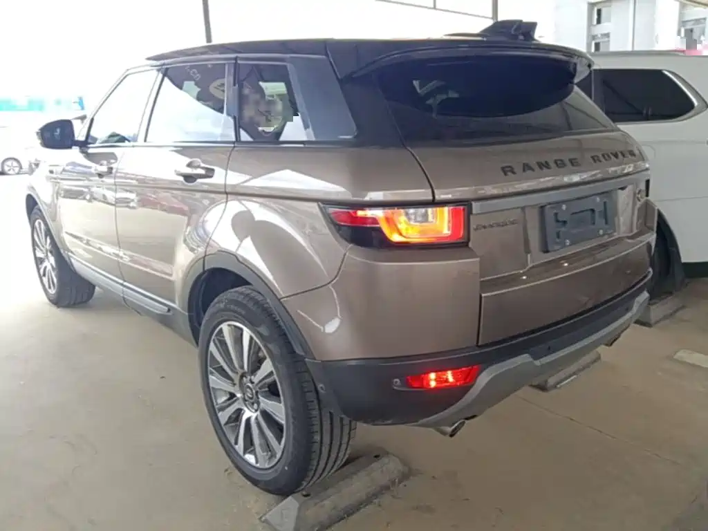 Land Rover Evoque — фото 5
