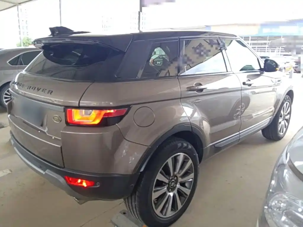 Land Rover Evoque — фото 7