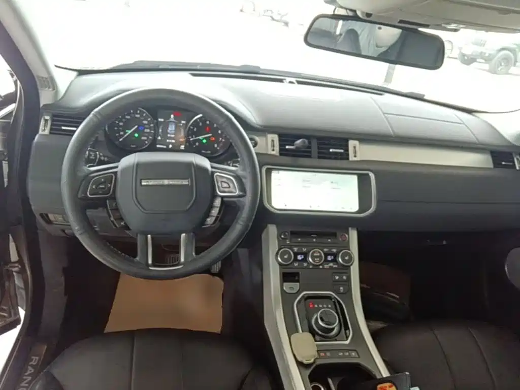 Land Rover Evoque — фото 10