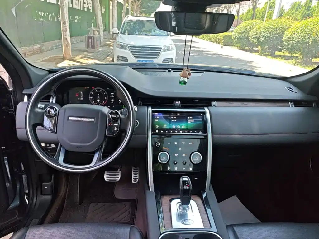 Land Rover Discovery Sport — фото 10