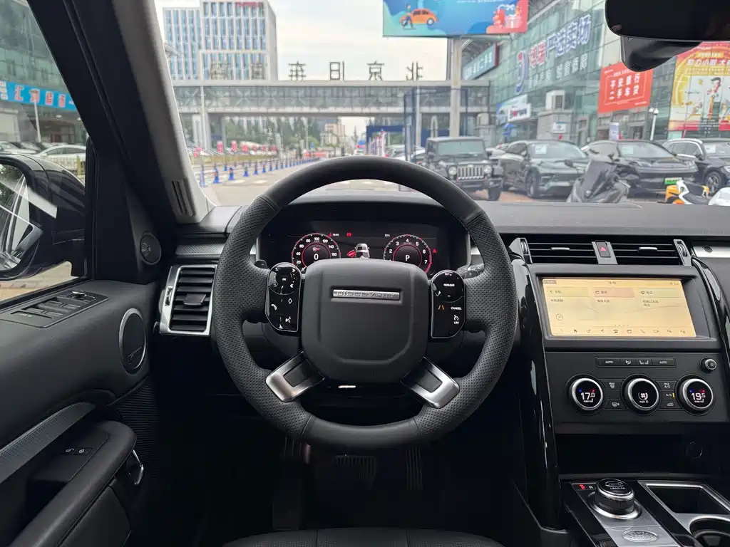 Land Rover Discovery — фото 17