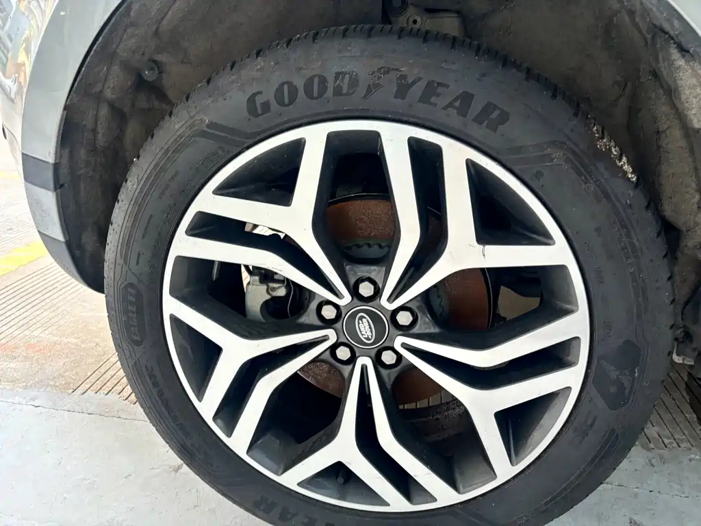 Land Rover Evoque — фото 23