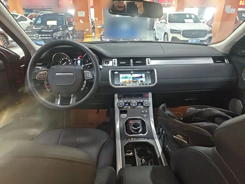 Land Rover Evoque — фото 10