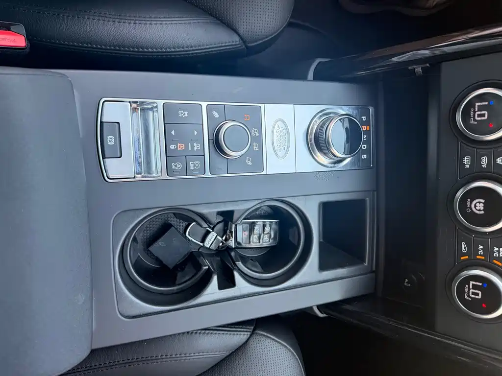 Land Rover Discovery — фото 13