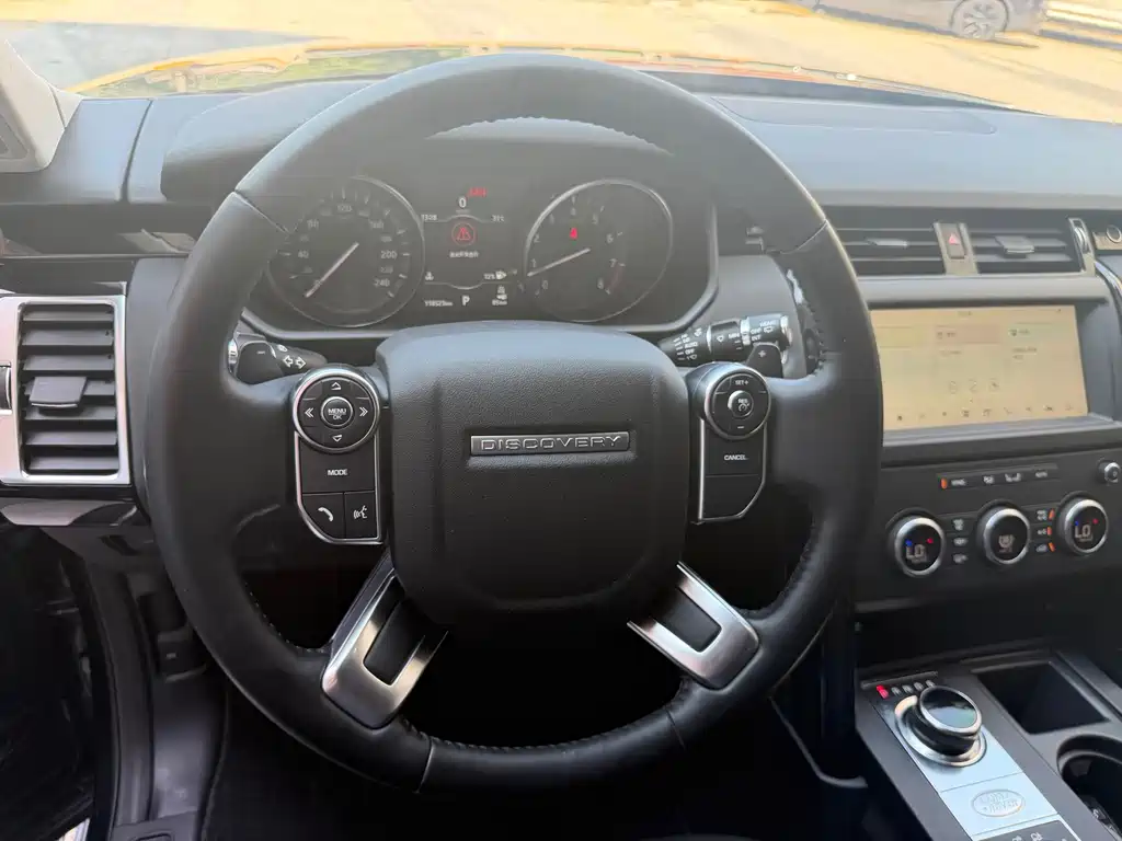 Land Rover Discovery — фото 15