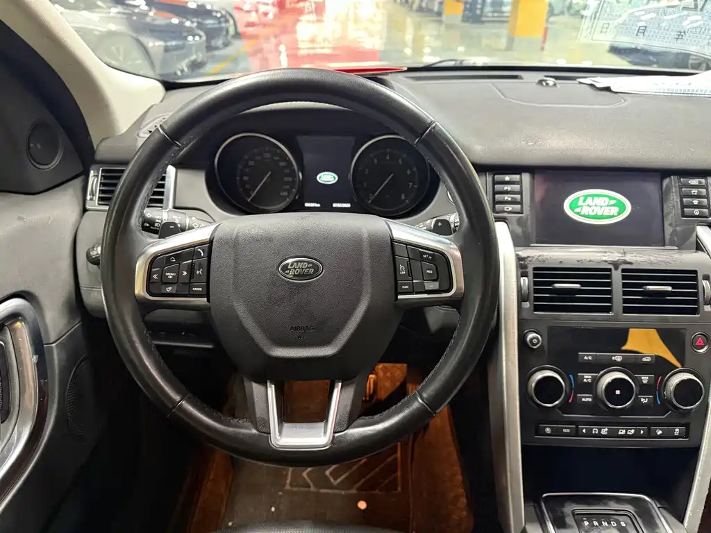 Land Rover Discovery Sport — фото 14