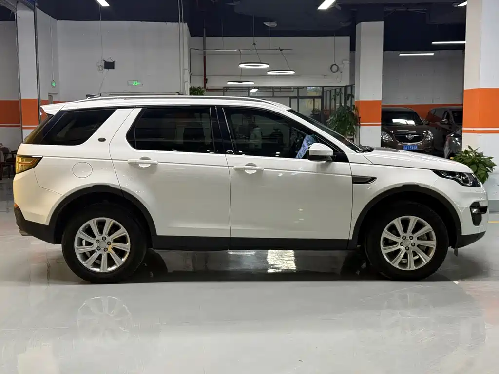 Land Rover Discovery Sport — фото 8