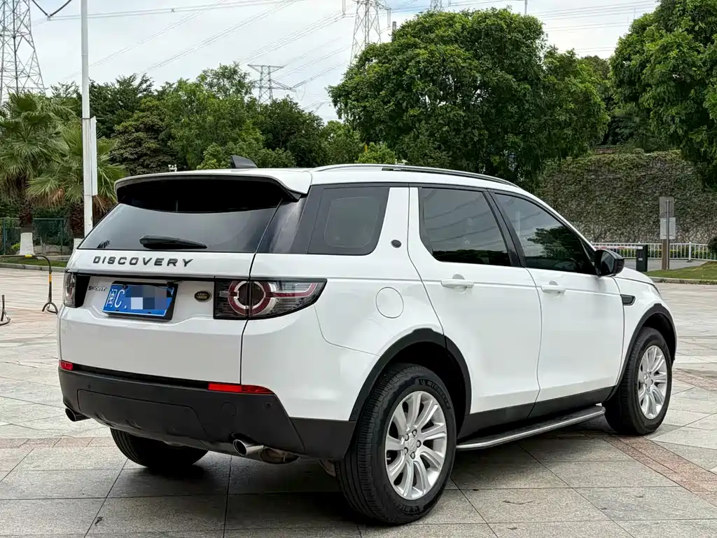Land Rover Discovery Sport — фото 9