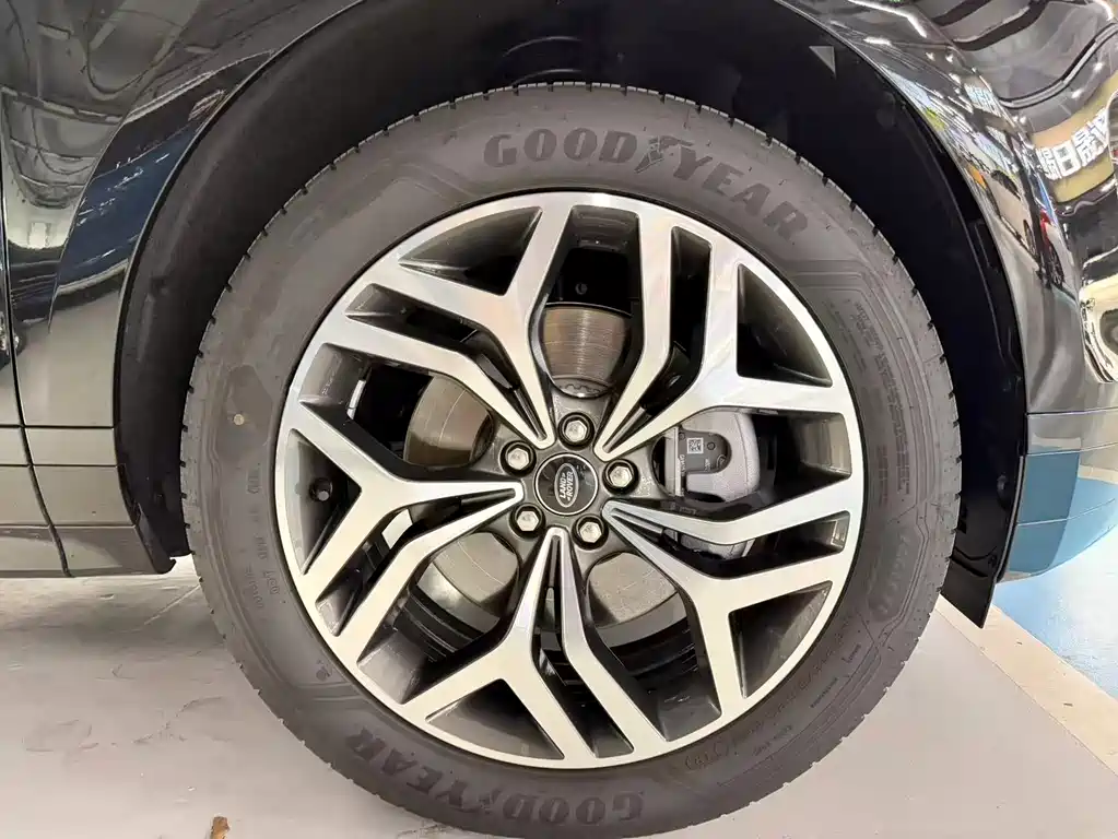 Land Rover Evoque — фото 13