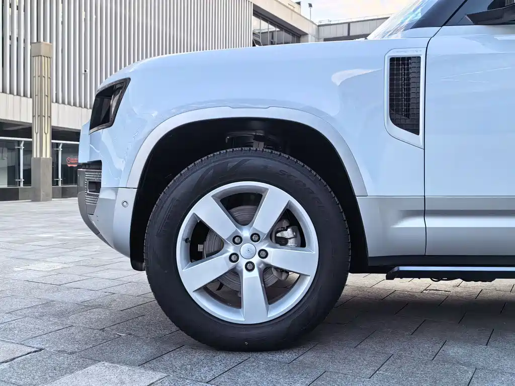 Land Rover Defender — фото 19