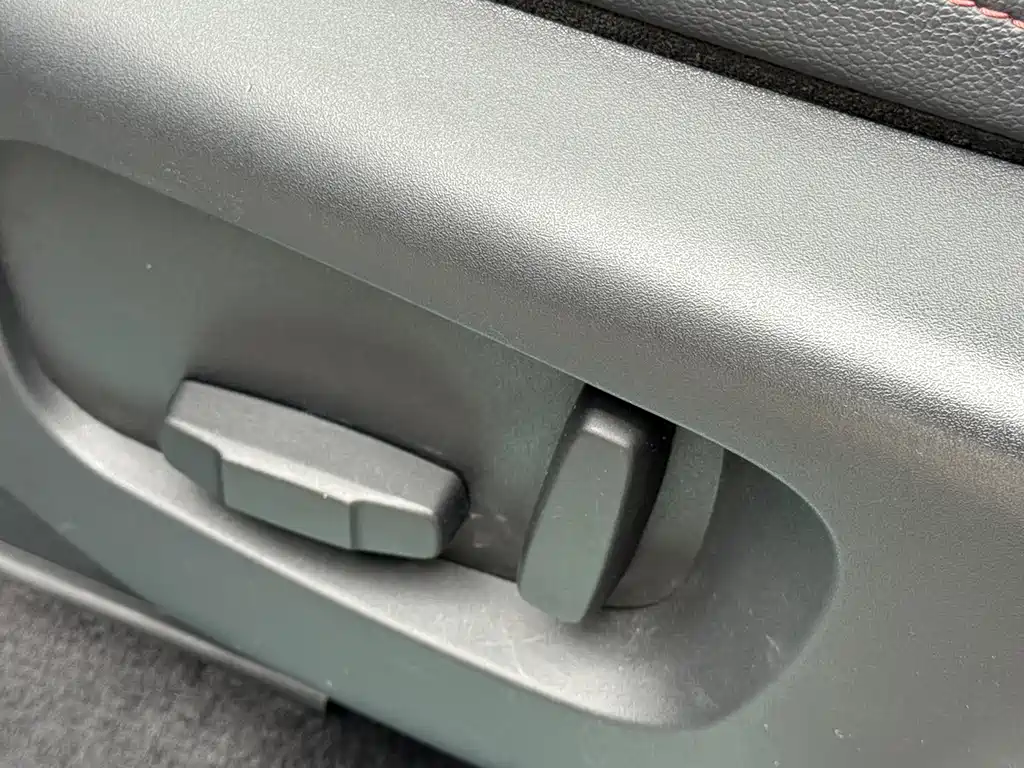 Land Rover Discovery Sport — фото 15