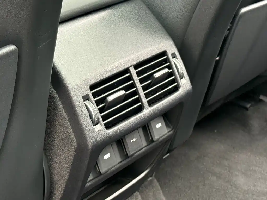 Land Rover Discovery Sport — фото 22