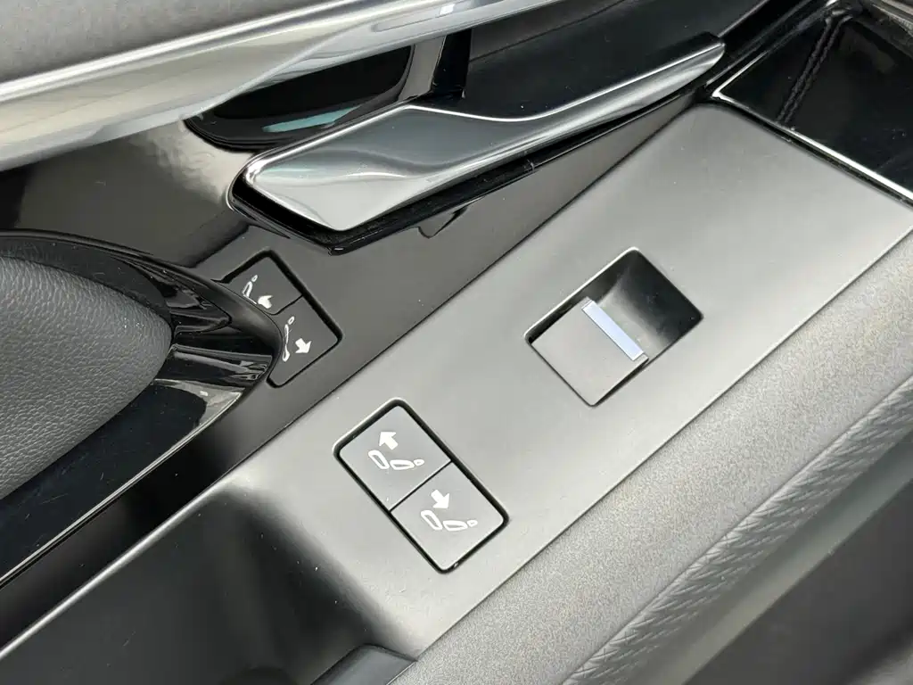 Land Rover Evoque — фото 18