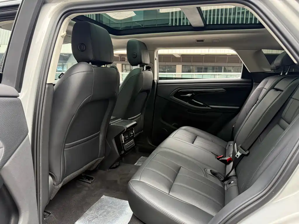Land Rover Evoque — фото 21