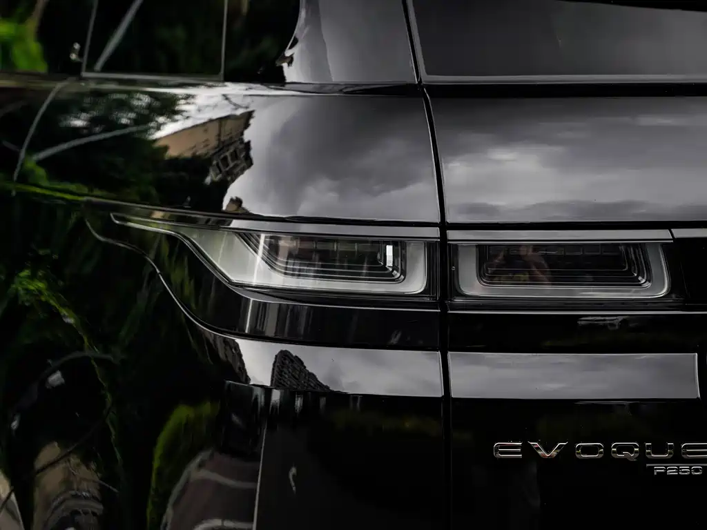 Land Rover Evoque — фото 24