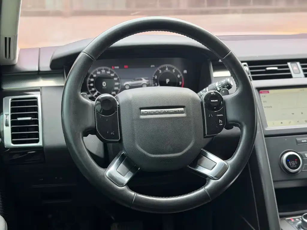 Land Rover Discovery — фото 14