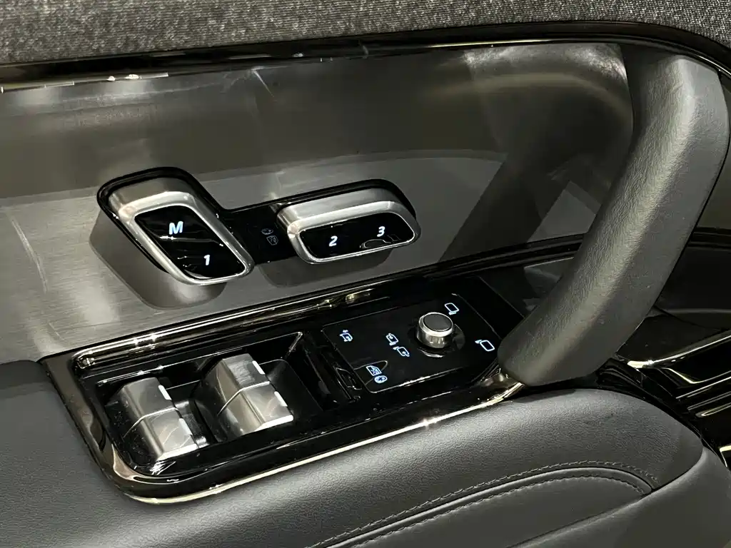 Land Rover Sport — фото 15