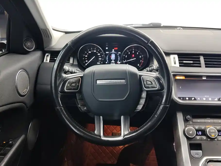 Land Rover Evoque — фото 14