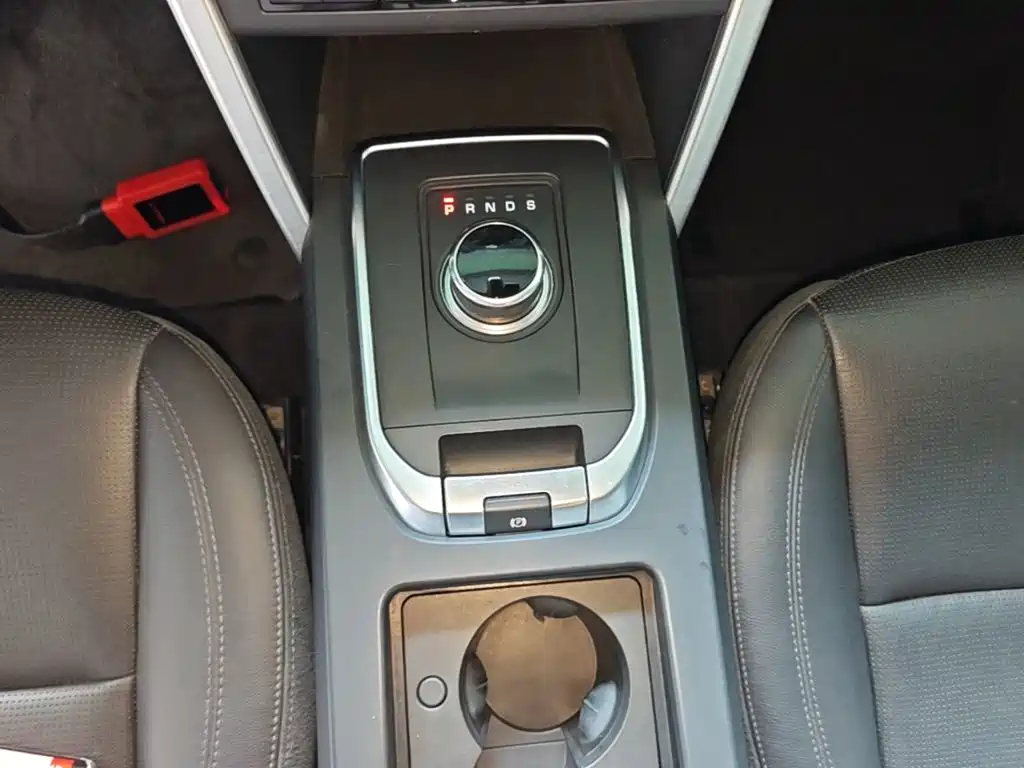 Land Rover Discovery Sport — фото 14