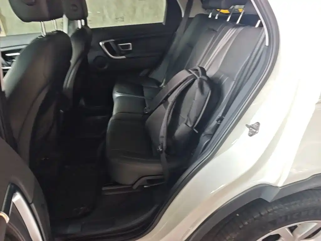 Land Rover Discovery Sport — фото 17
