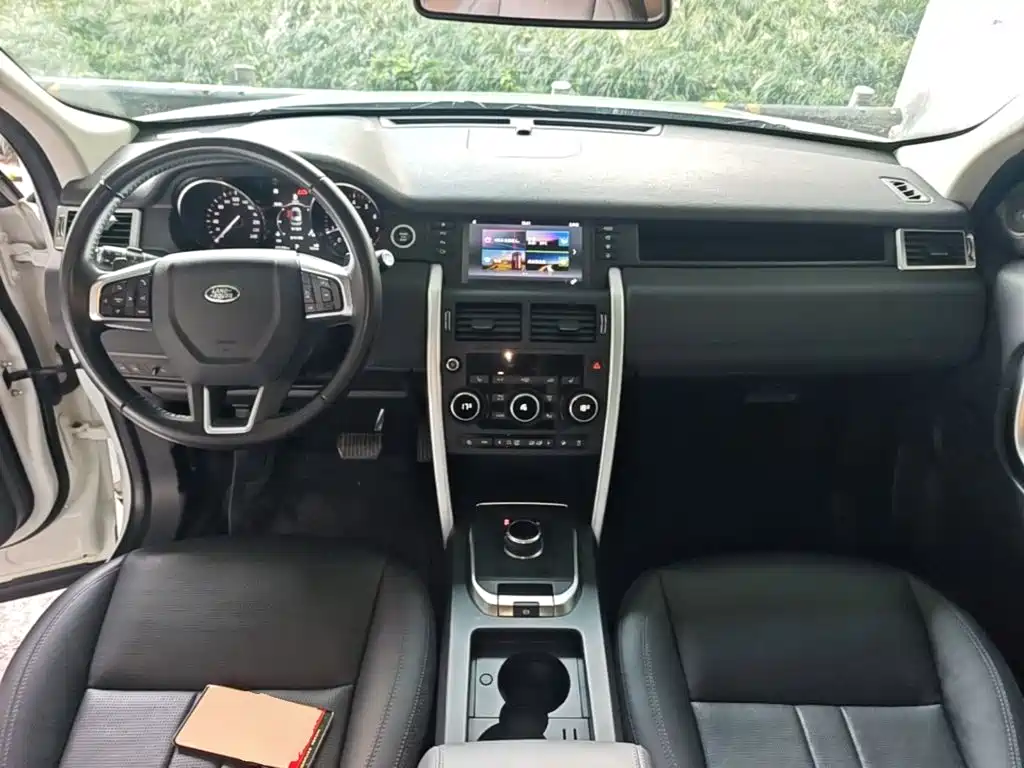 Land Rover Discovery Sport — фото 10