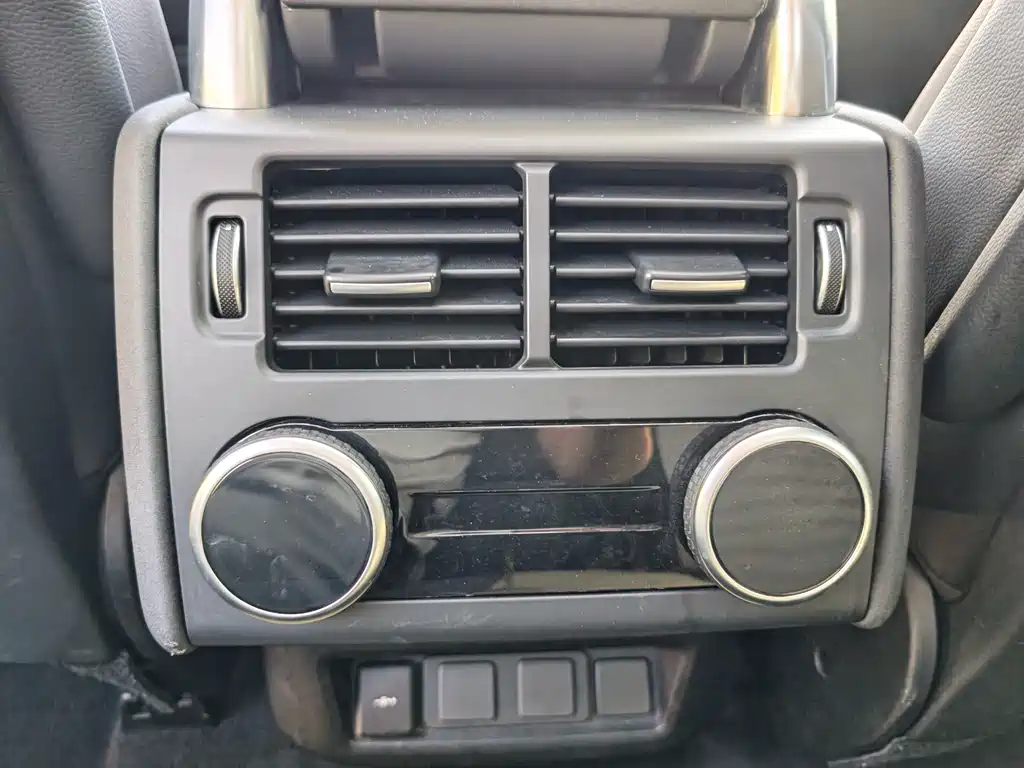 Land Rover Discovery — фото 13
