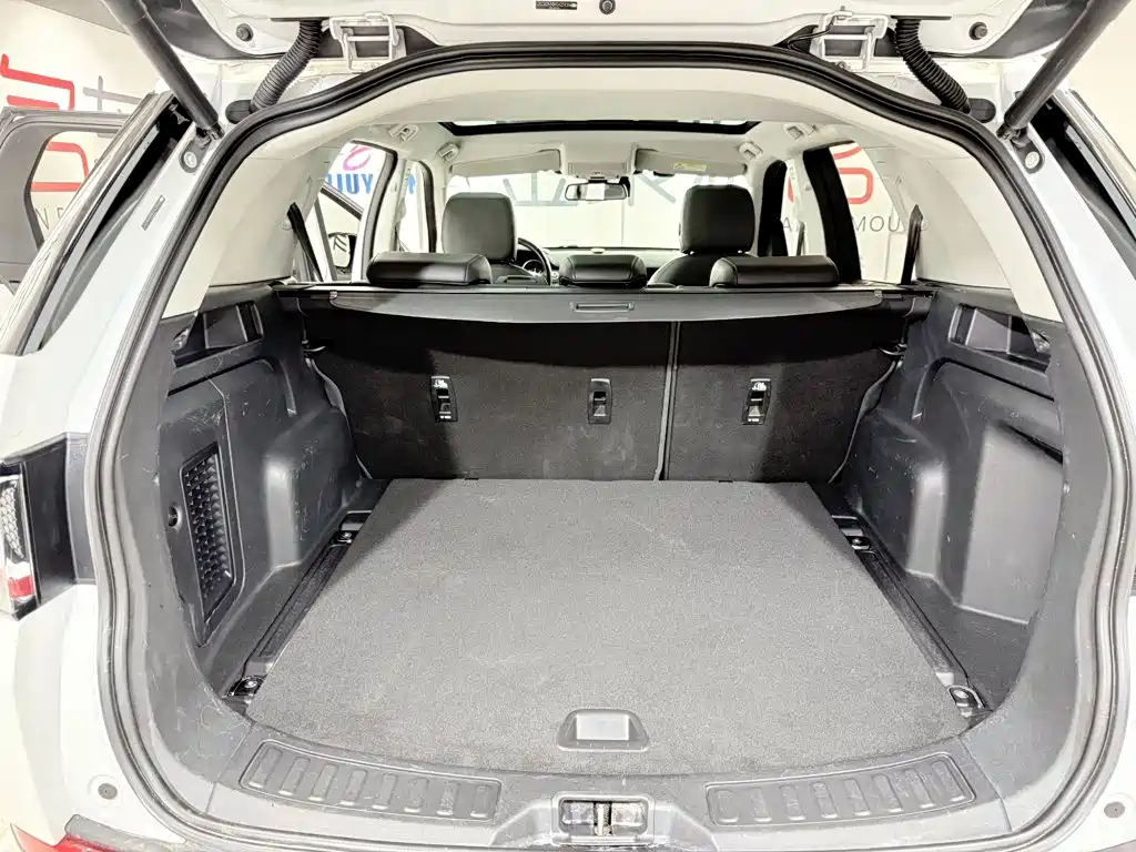 Land Rover Discovery Sport — фото 13