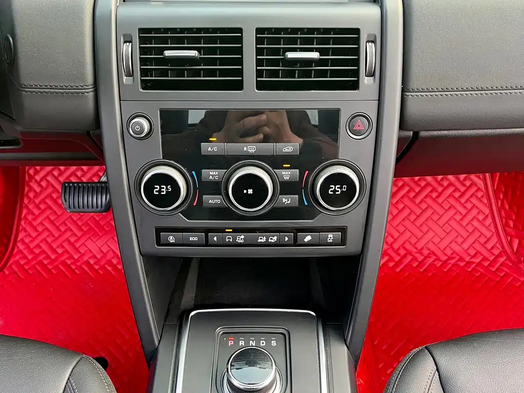 Land Rover Discovery Sport — фото 11