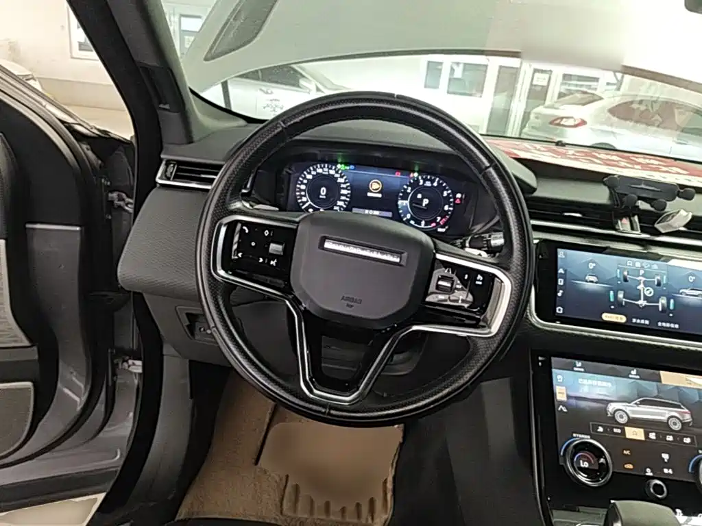 Land Rover Velar — фото 11